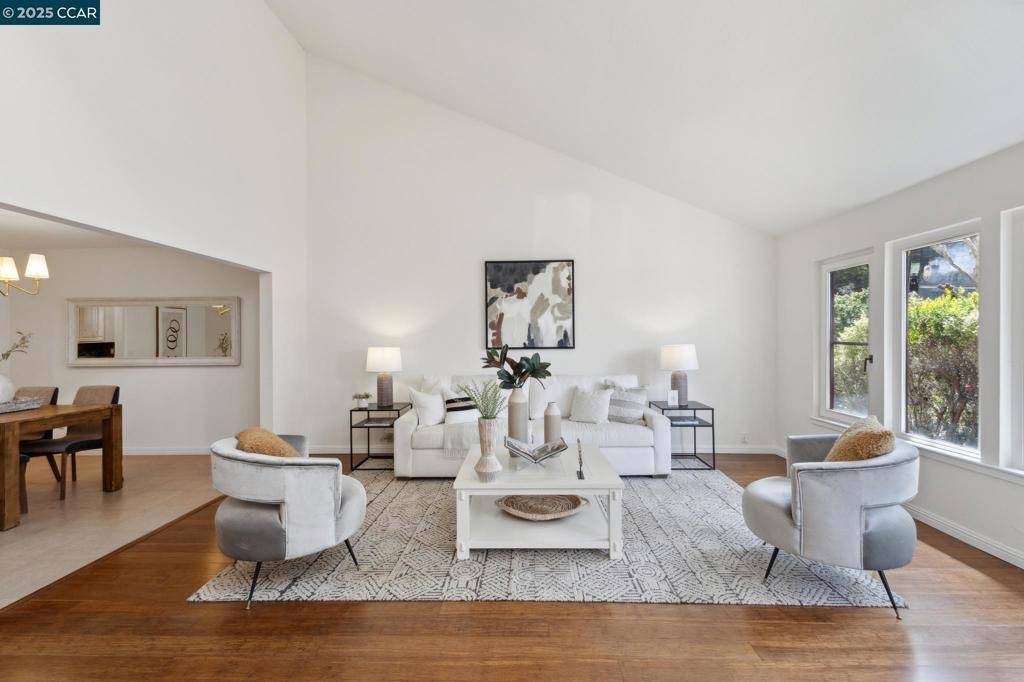 Moraga, CA 94556,19 Via Barcelona