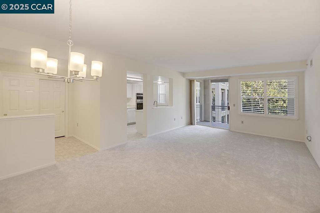 Walnut Creek, CA 94595,1840 Tice Creek Dr #2323