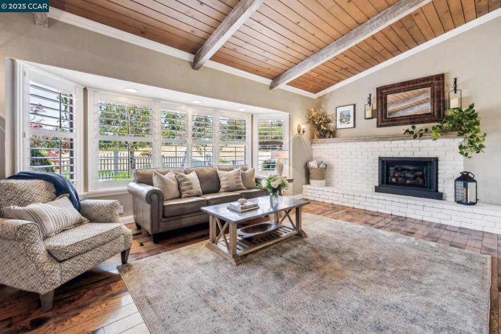 700 Golf Club Way Pleasant Hill, CA 94523