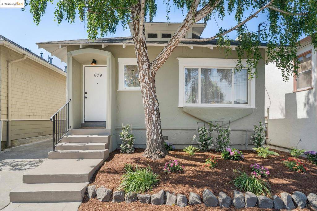 Oakland, CA 94608,879 46th St.