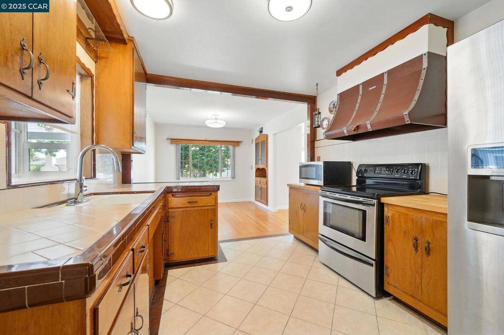 288 El Camino Dr Pittsburg, CA 94565