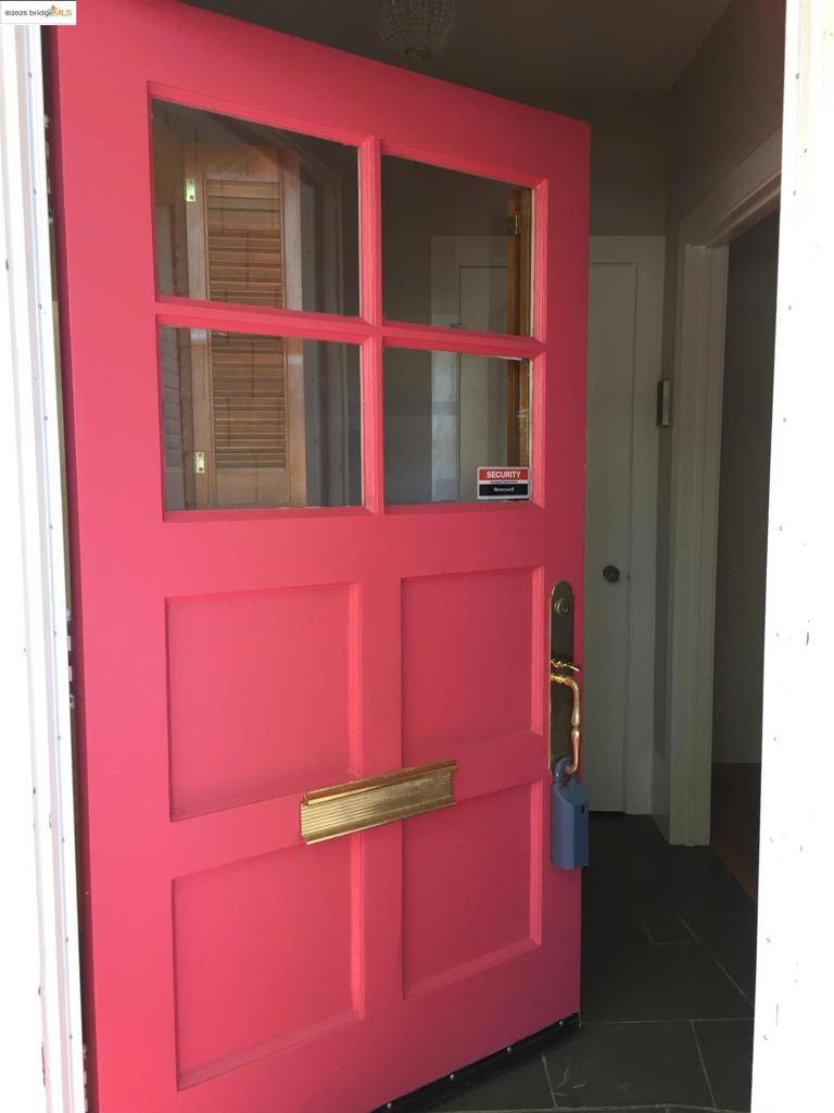 Piedmont, CA 94611,1137 Oakland Avenue