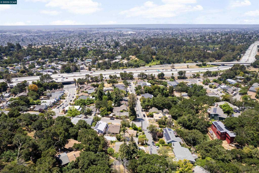 Oakland, CA 94605,4210 Mountain View Ave