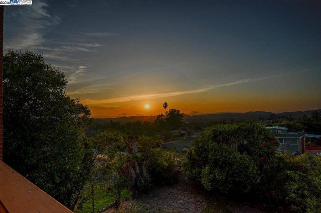 Hayward, CA 94541,2936 Pickford Way