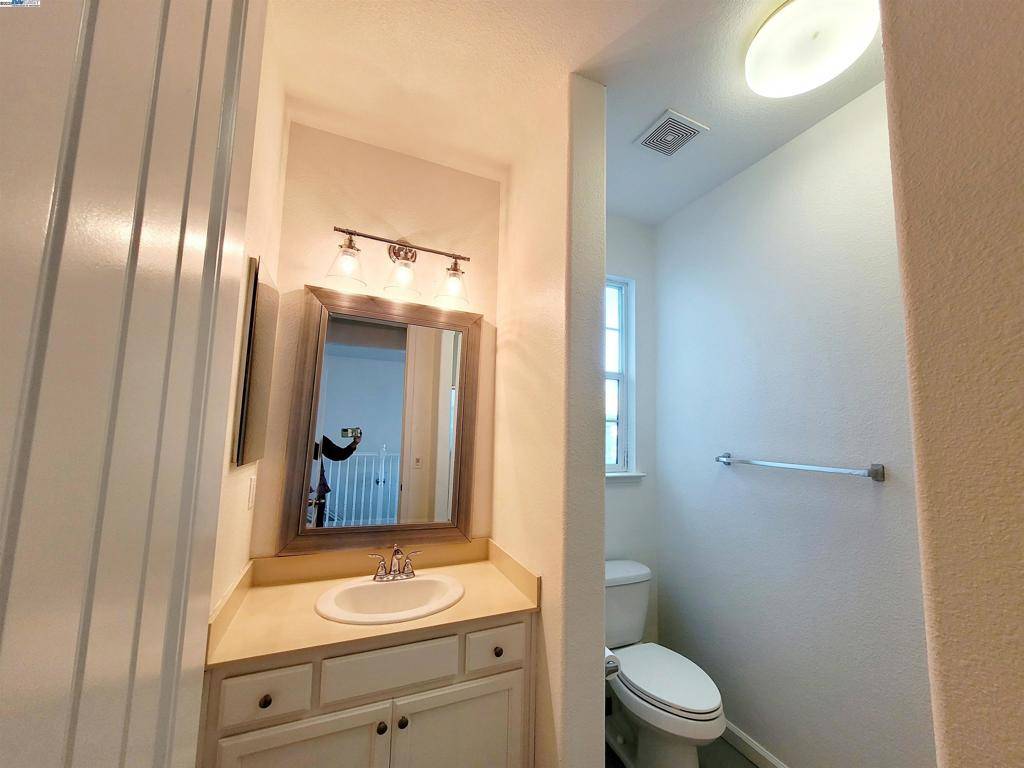 Pittsburg, CA 94565,127 Delta Vista Ln