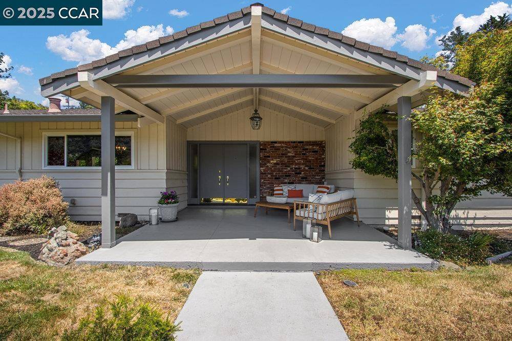 Orinda, CA 94563,1 Aspinwall Ct