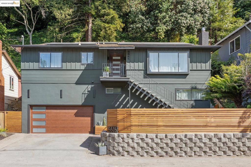 Oakland, CA 94611,5646 Thornhill Dr