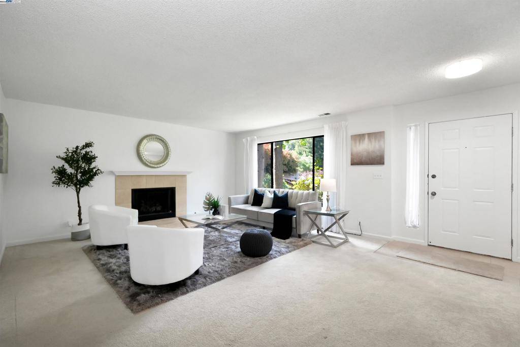 Castro Valley, CA 94552,20694 Waterford Pl