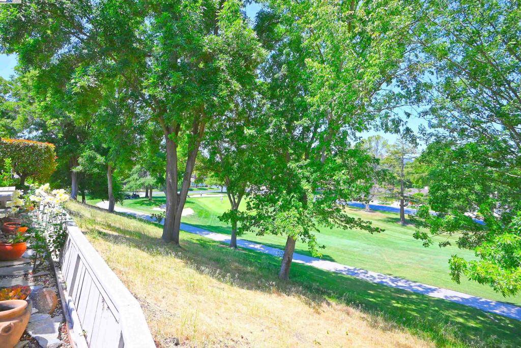 727 Paradise Valley Ct Danville, CA 94526
