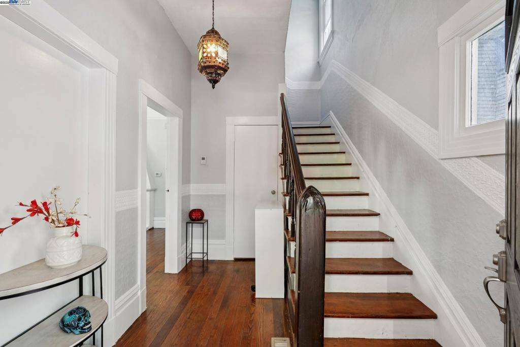 Berkeley, CA 94703,1706 Fairview St