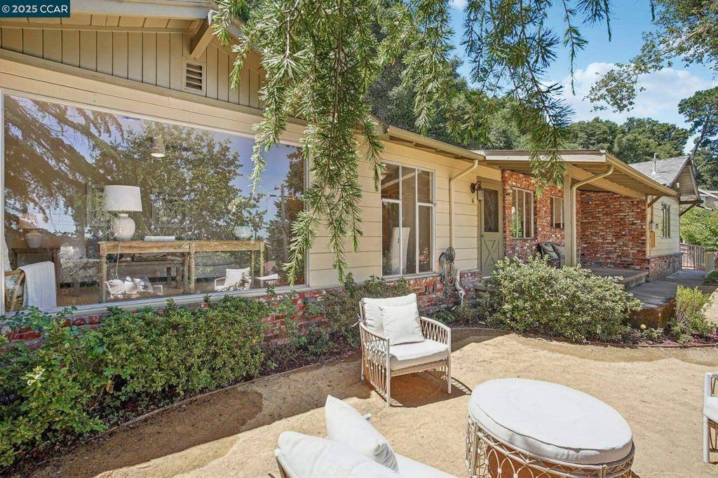 Orinda, CA 94563,6 Lucille Way