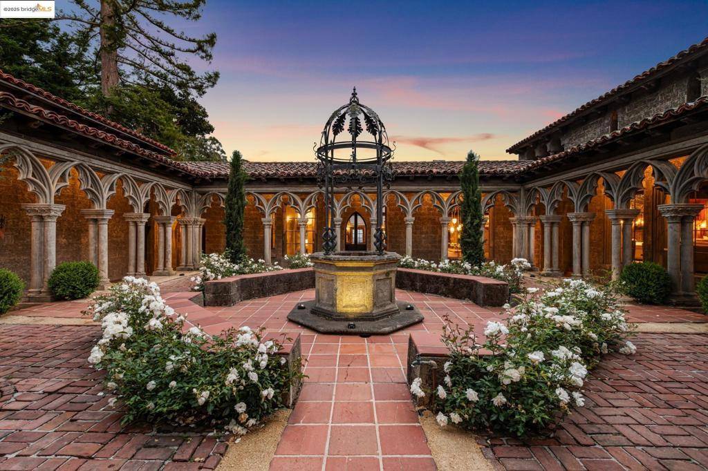 Berkeley, CA 94708,2900 Buena Vista Way