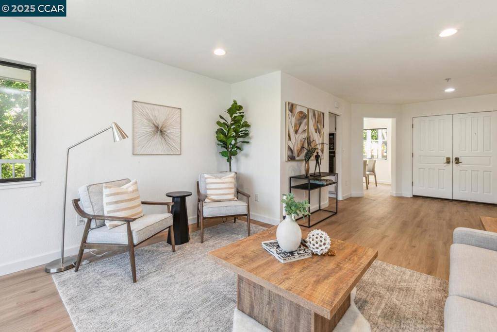 Walnut Creek, CA 94595,4372 Terra Granada Dr #4A