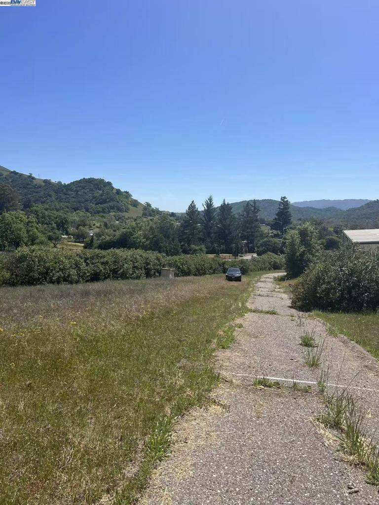 Morgan Hill, CA 95037,13160 Uvas Rd