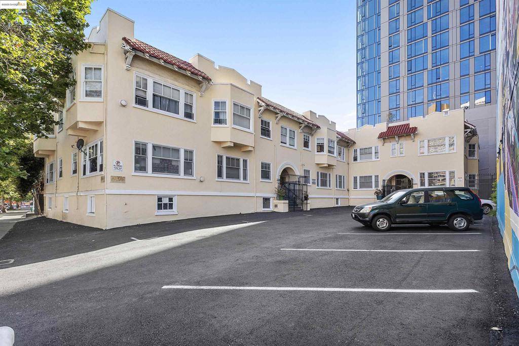 Oakland, CA 94612,2337 Harrison St