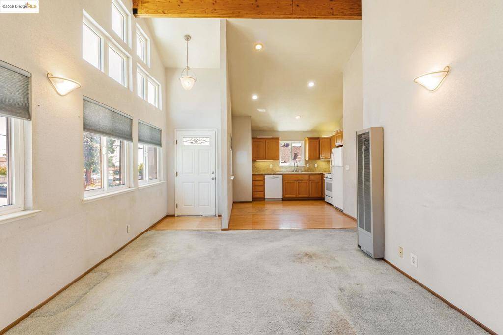 San Leandro, CA 94578,2116 LUNA AVENUE