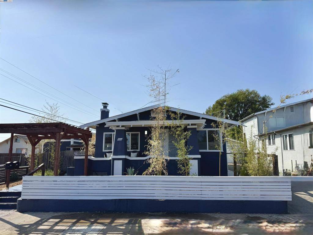 Oakland, CA 94621,2001 87th Ave