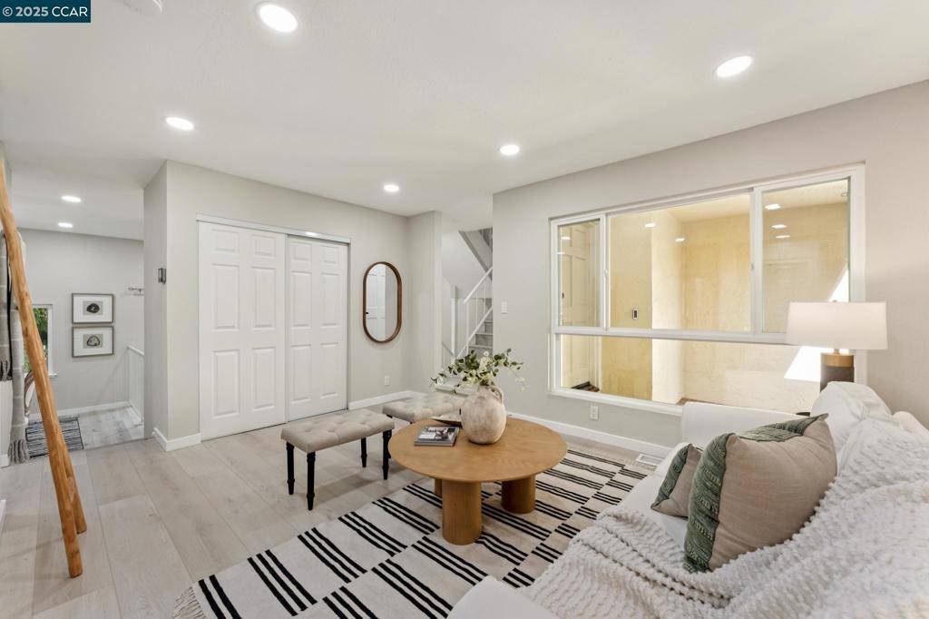 Walnut Creek, CA 94598,332 Kinross Dr