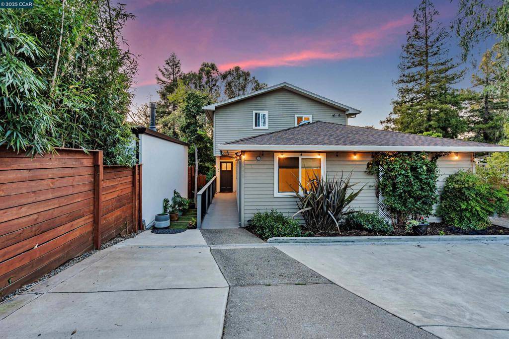 Oakland, CA 94619,4259 Knoll Avenue