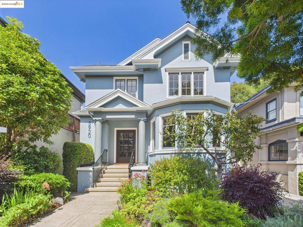 Oakland, CA 94618,5920 Ivanhoe Rd