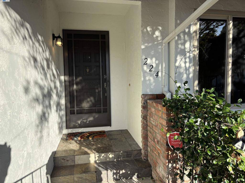 Healdsburg, CA 95448,224 Orangewood Dr
