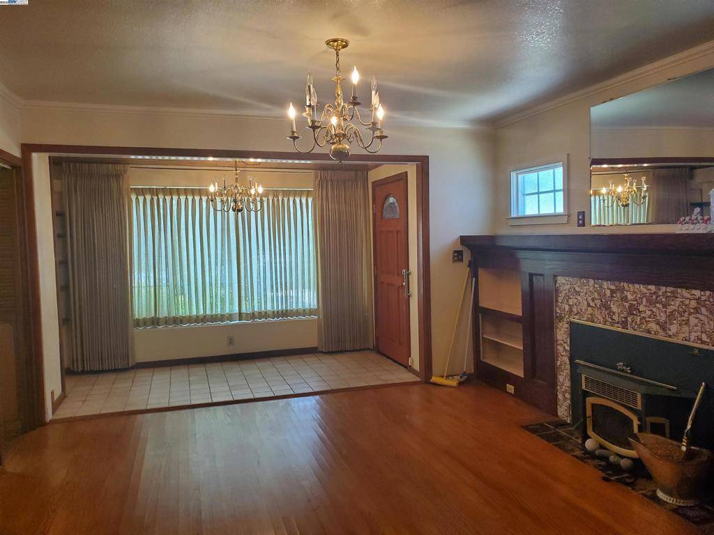 Oakland, CA 94601,4006 Carrington St