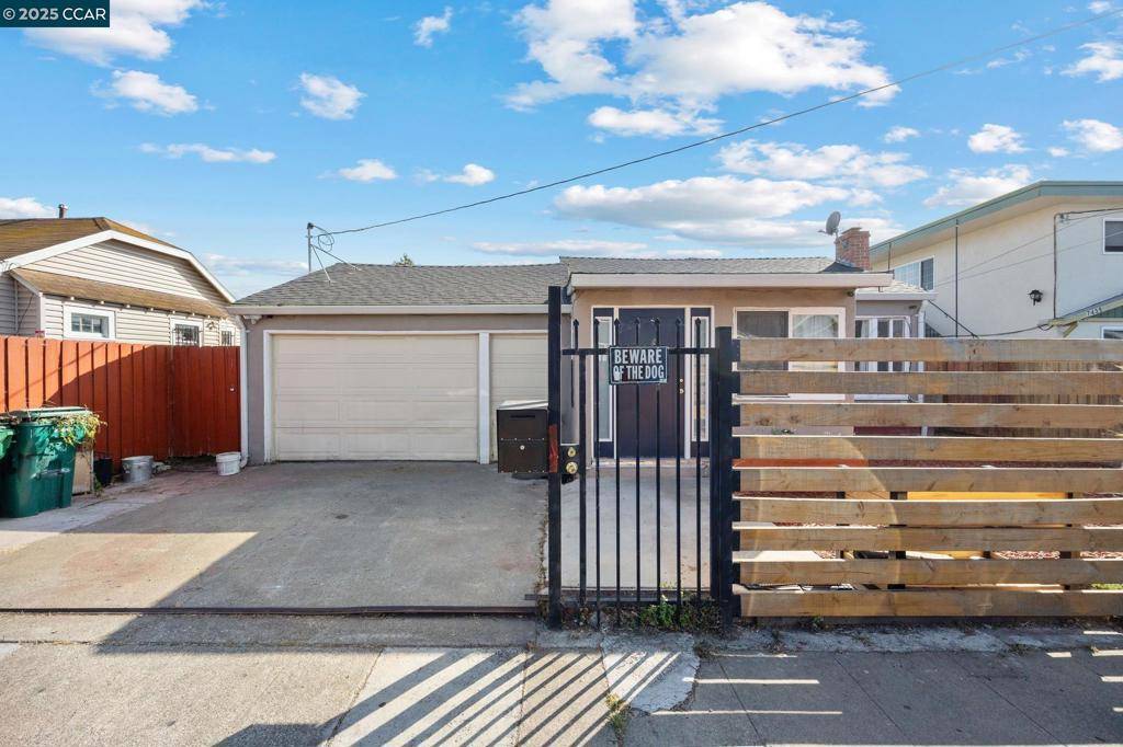 Oakland, CA 94621,7447 Lockwood St