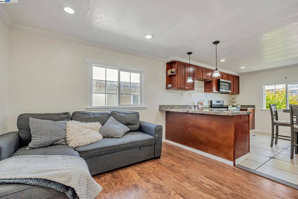 Hayward, CA 94541,19150 Hesperian Blvd
