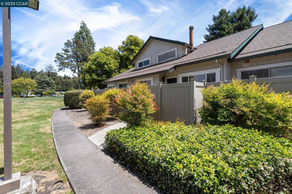 Rohnert Park, CA 94928,6452 Meadow Pines Ave