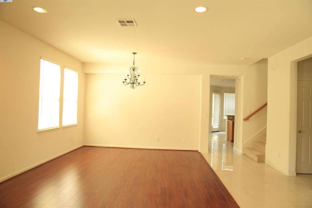 Pleasanton, CA 94566,1516 Whispering Oaks Way