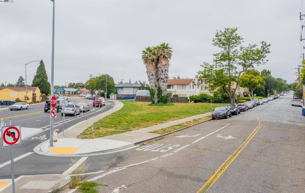 San Leandro, CA 94577,1405 Grand Ave