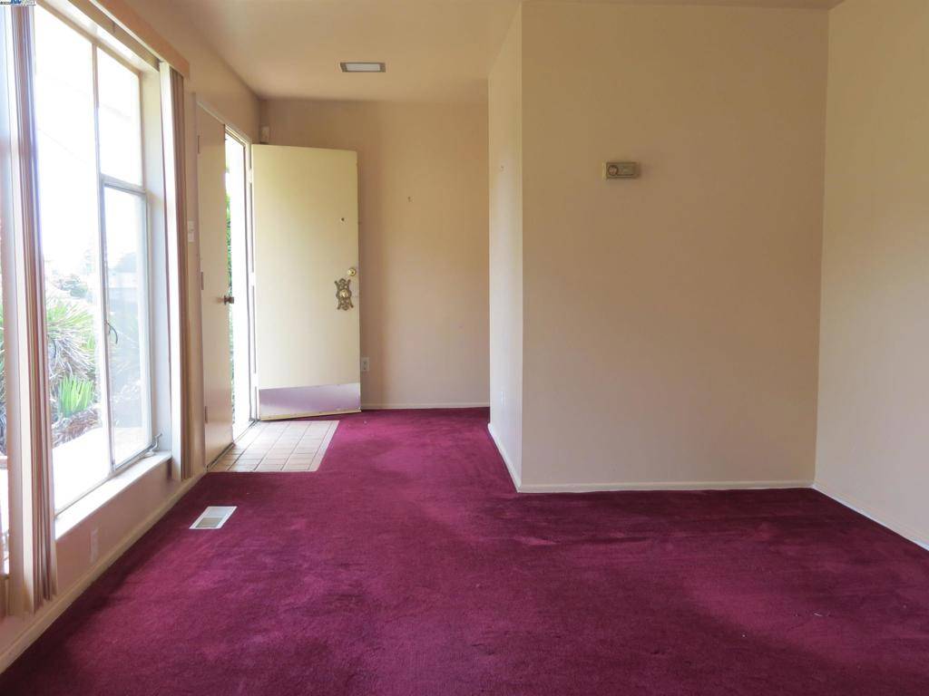 San Leandro, CA 94577,1390 Lake Chabot