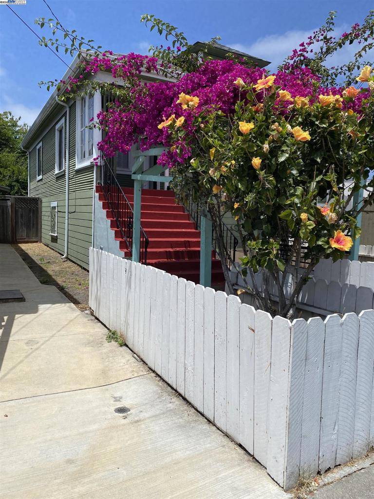 Oakland, CA 94601,1221 38th Avenue