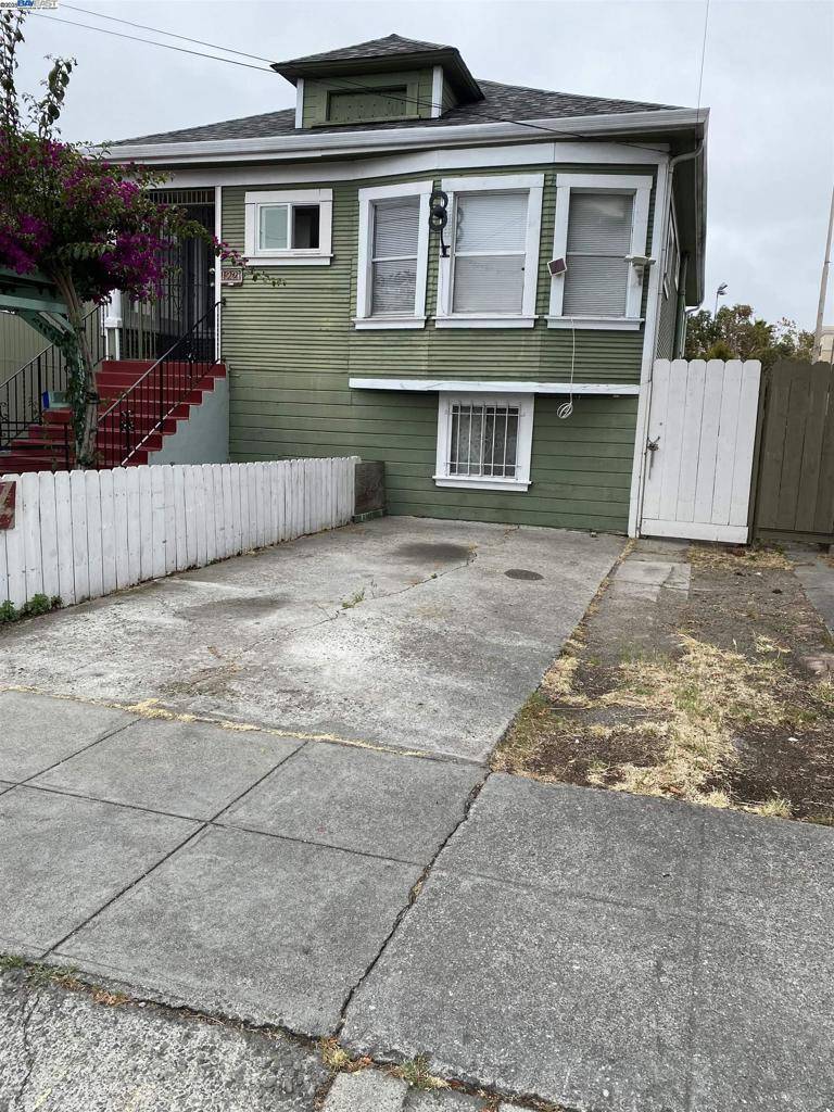 Oakland, CA 94601,1221 38th Avenue