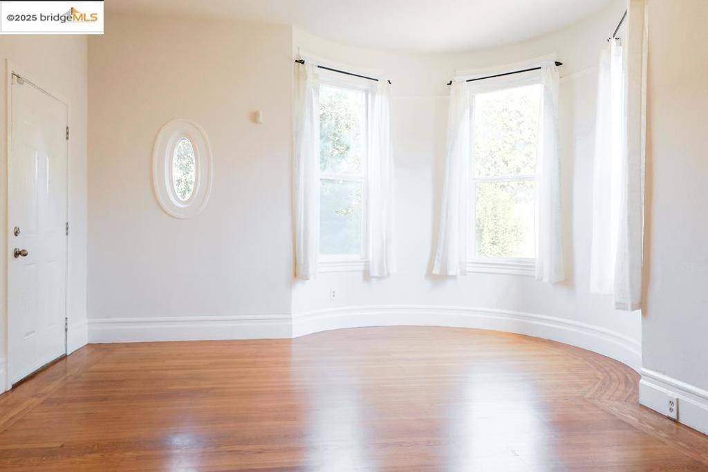 Oakland, CA 94607,1175 12th St.