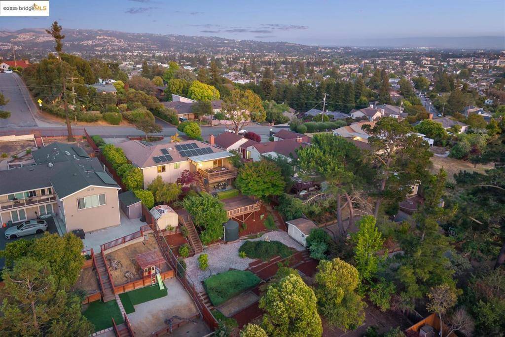 Castro Valley, CA 94546,18561 Lamson RD