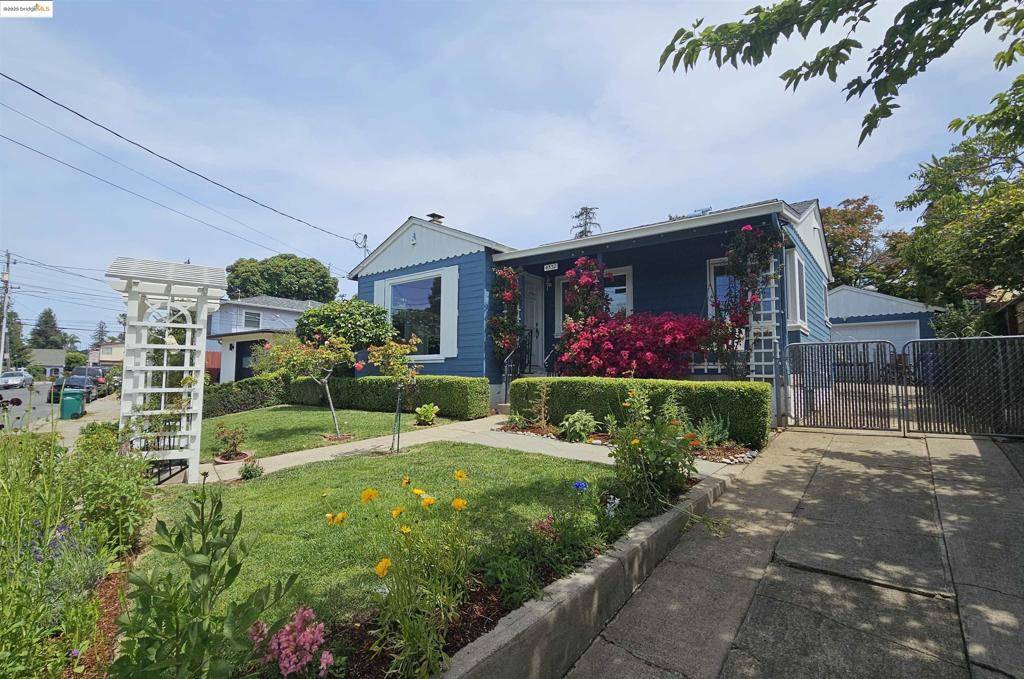 Oakland, CA 94619,4332 Hyacinth Ave