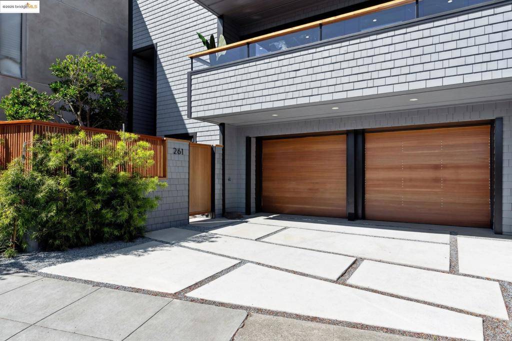San Francisco, CA 94131,261 Amber Dr
