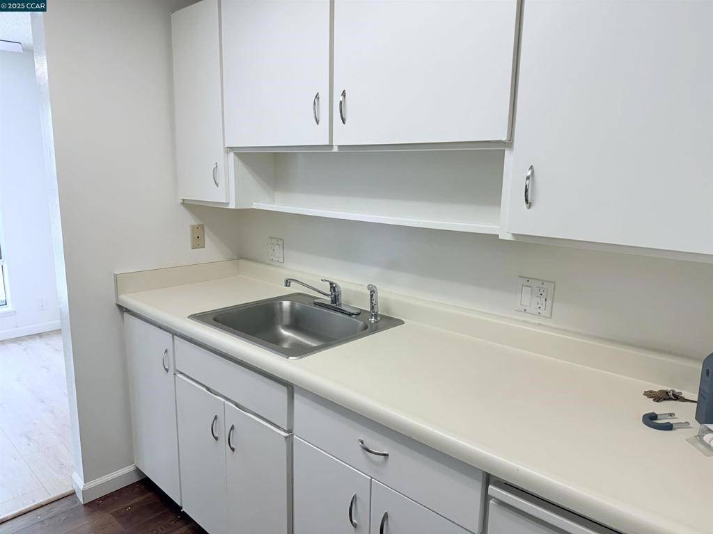 Walnut Creek, CA 94596,480 N Civic Dr #103