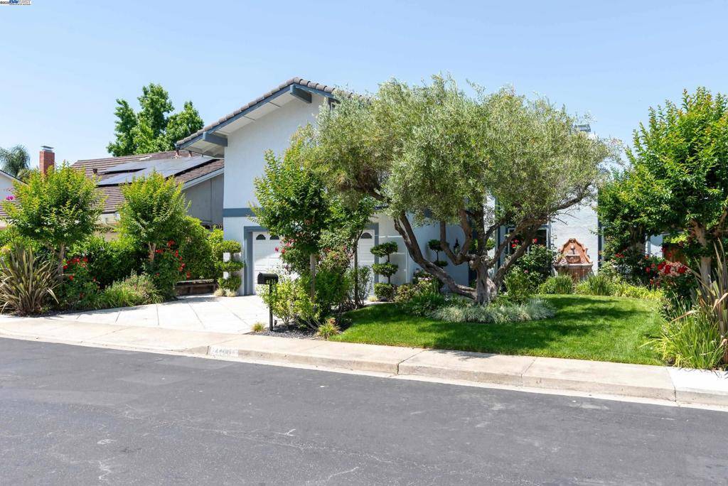 Concord, CA 94521,4406 Sugarland Ct