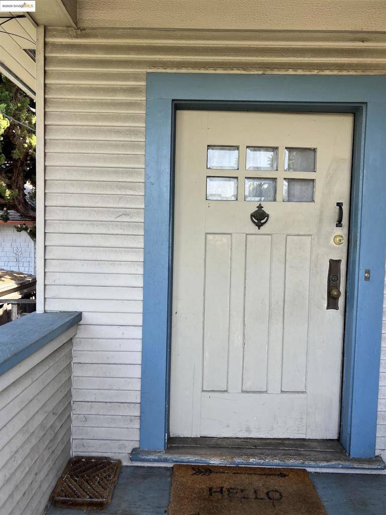 Oakland, CA 94608,920 55Th St