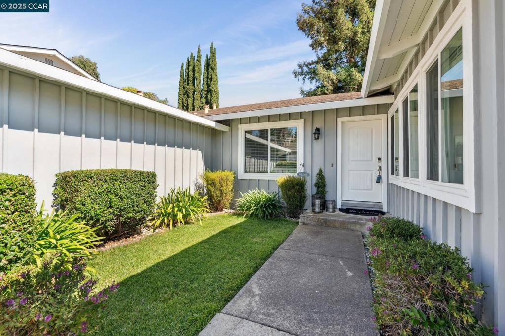 Concord, CA 94518,3522 Honeysuckle Way