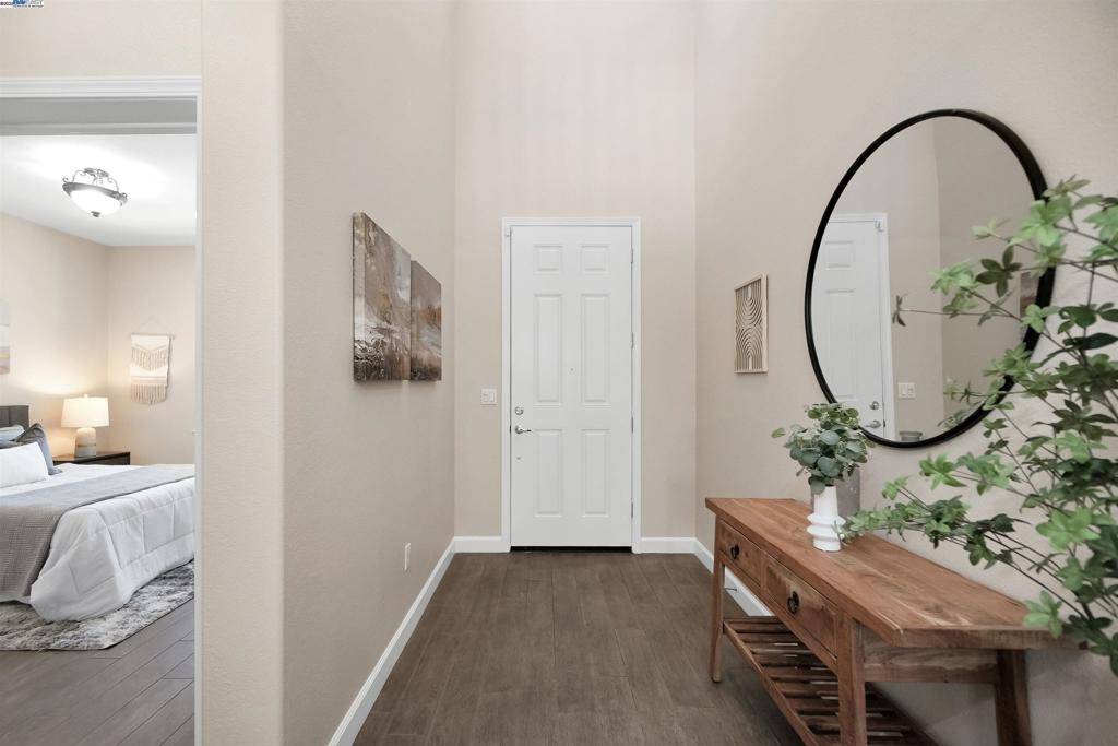 Hayward, CA 94545,1572 Glenn st
