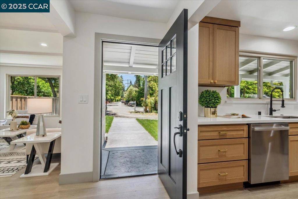 Walnut Creek, CA 94598-4735,1099 W Holly Drive