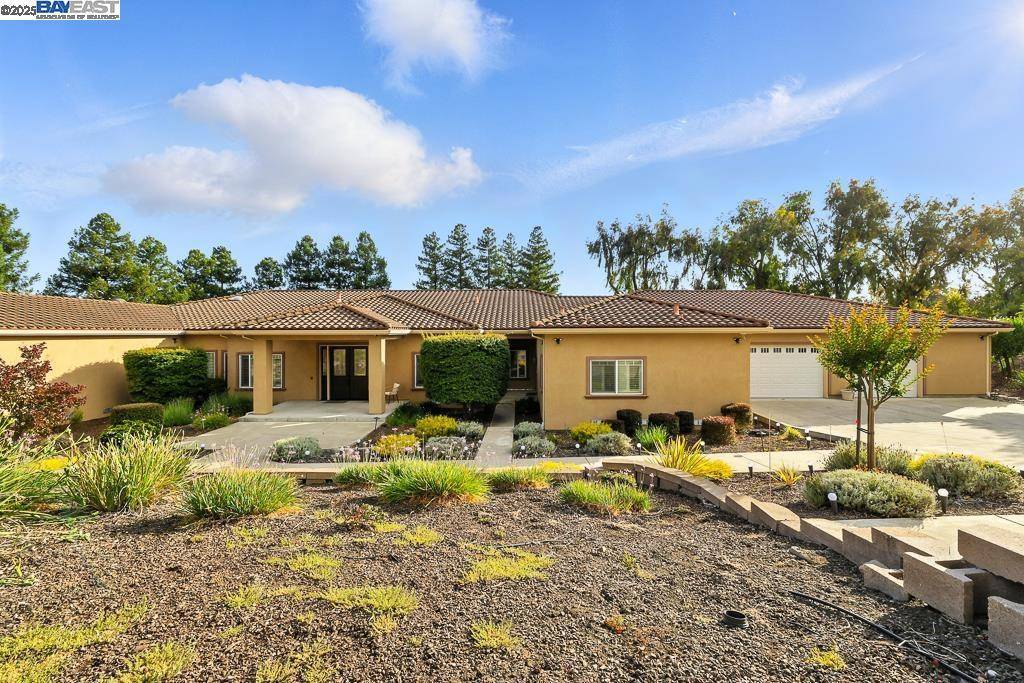 Hayward, CA 94544,874 Overhill Dr