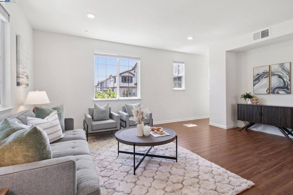 Hayward, CA 94544,1123 Speros Loop