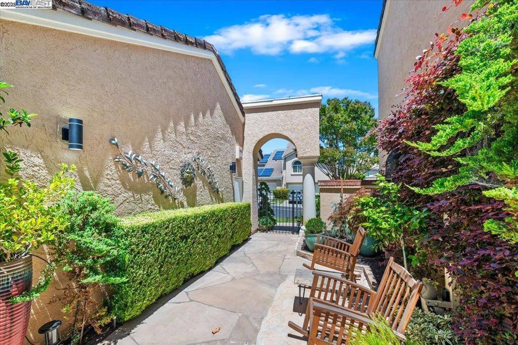 San Ramon, CA 94582,1271 Canyon Side Ave