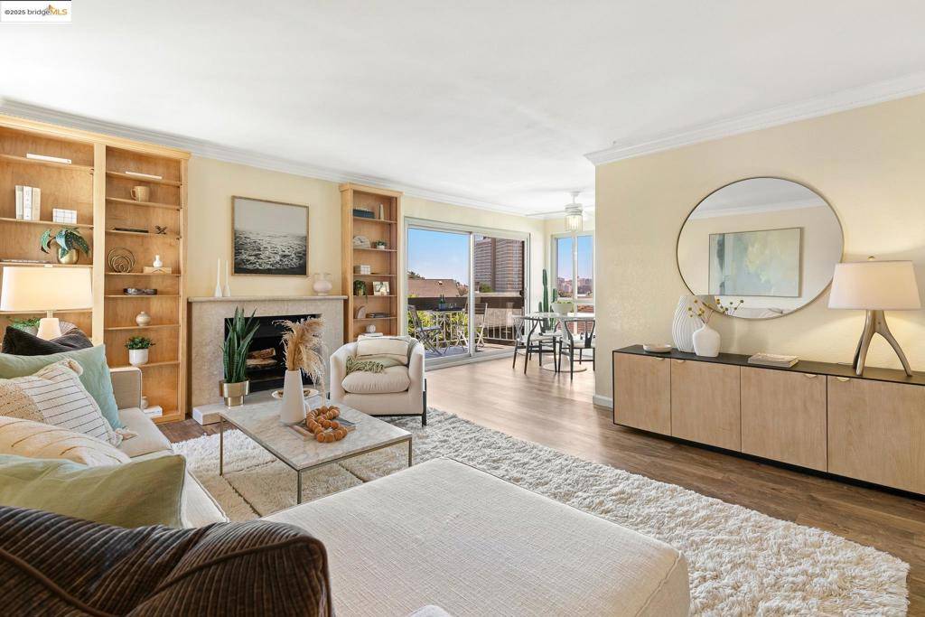Oakland, CA 94611,77 Fairmount Ave #320