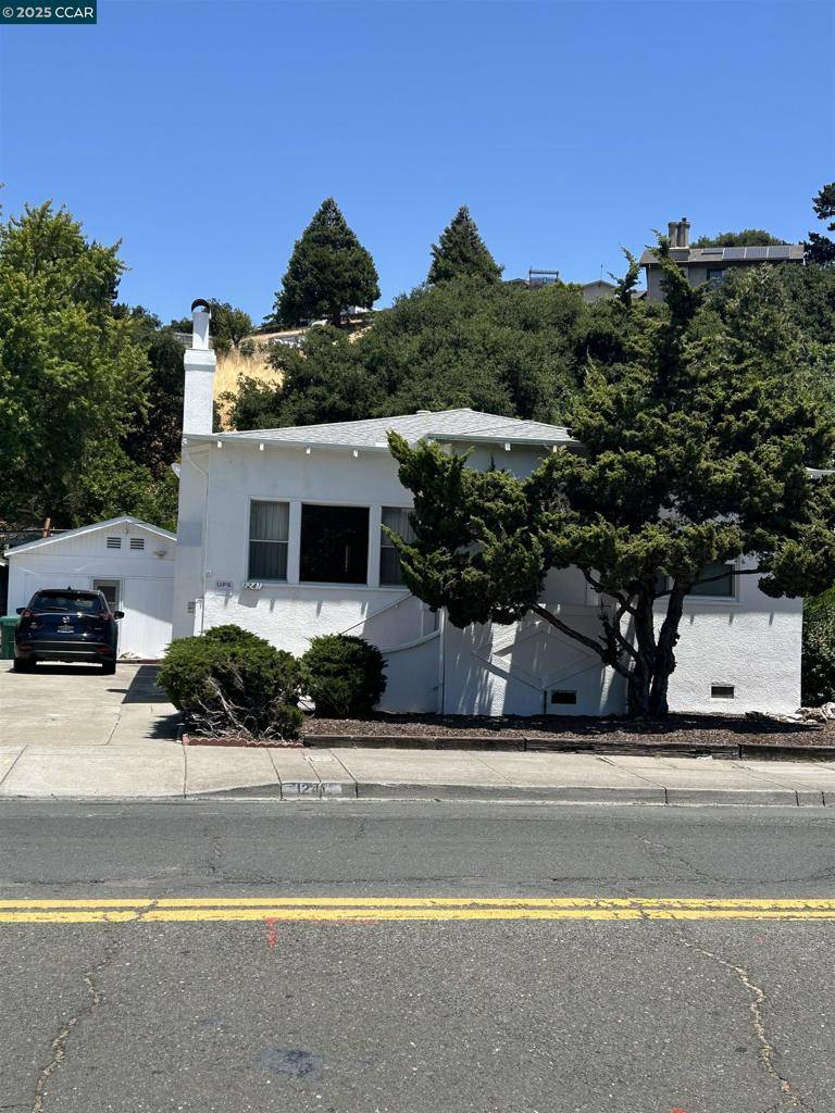 Pinole, CA 94564,1241 Pinole Valley Rd