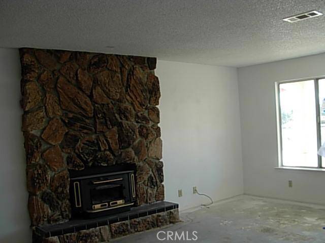 Hesperia, CA 92345,14559 Ranchero RD